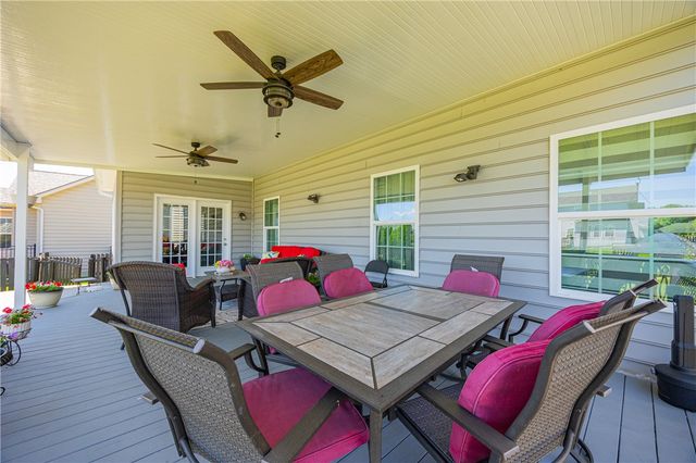 7122 Bluestream Drive, Tipp City, OH 45371