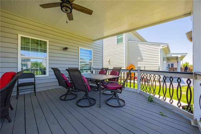7122 Bluestream Drive, Tipp City, OH 45371