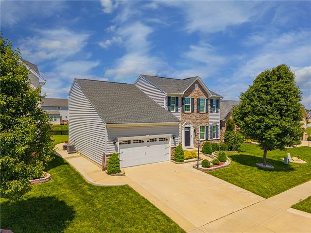 7122 Bluestream Drive, Tipp City, OH 45371
