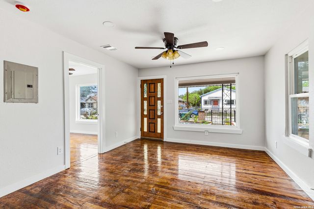 628 FLEMING ST, San Antonio, TX 78211
