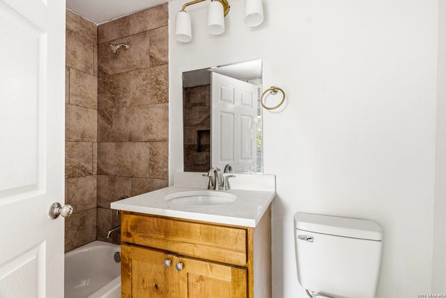628 FLEMING ST, San Antonio, TX 78211