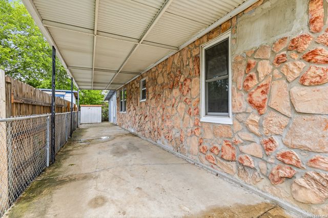 628 FLEMING ST, San Antonio, TX 78211