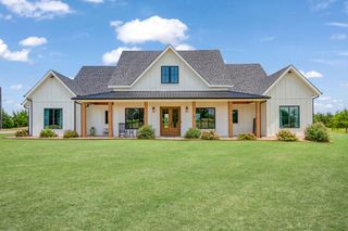 1722 CR 15160, Blossom, TX 75435