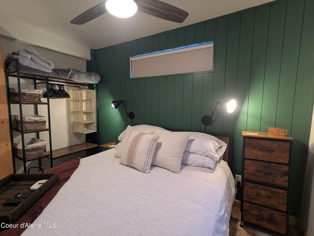 920 Pearl ST, Wallace, ID 83873