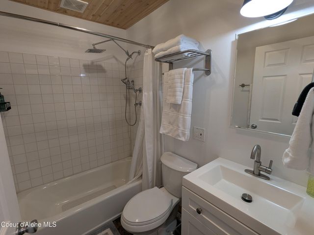 920 Pearl ST, Wallace, ID 83873