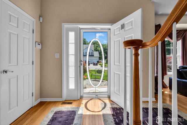 10 Beacon Place, Old Bridge, NJ 08857