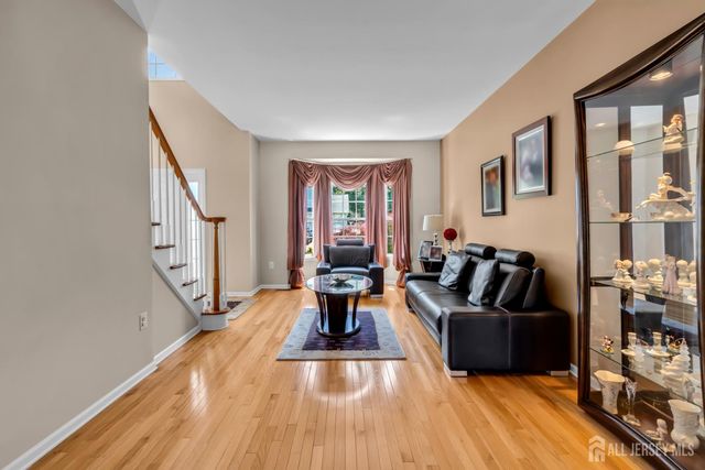10 Beacon Place, Old Bridge, NJ 08857