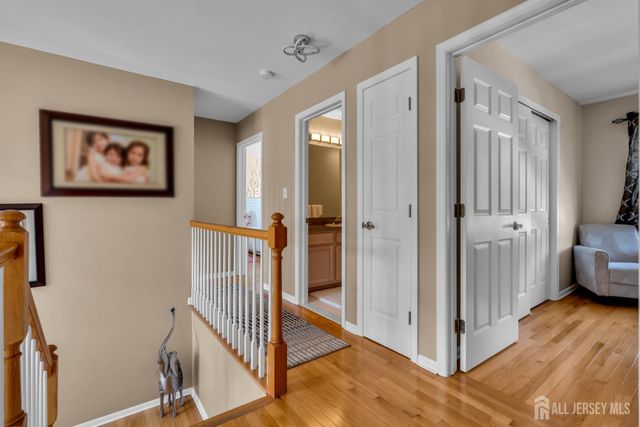 10 Beacon Place, Old Bridge, NJ 08857