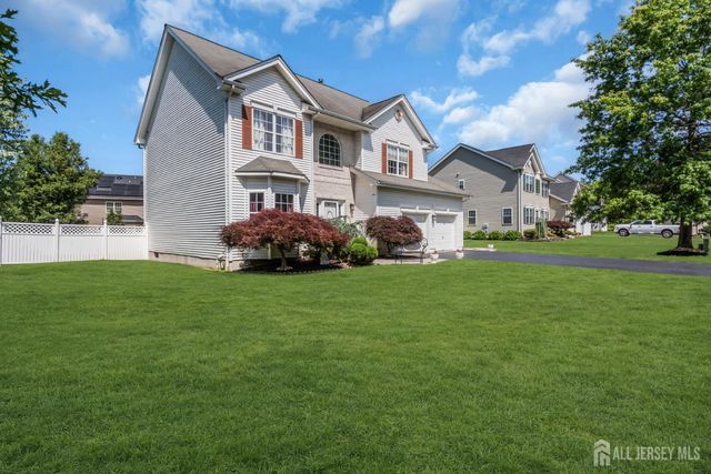 10 Beacon Place, Old Bridge, NJ 08857