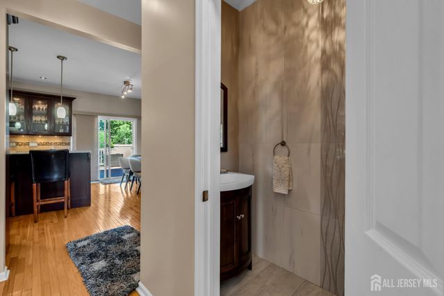 10 Beacon Place, Old Bridge, NJ 08857