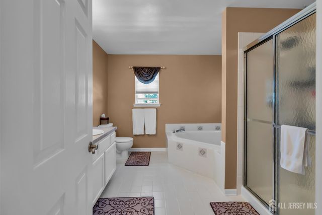 10 Beacon Place, Old Bridge, NJ 08857