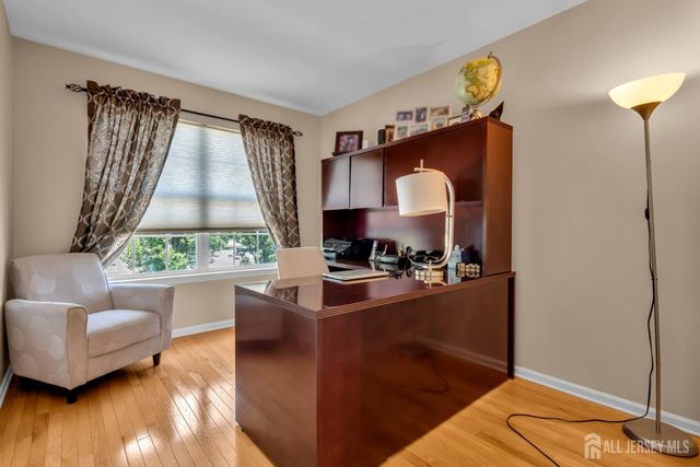 10 Beacon Place, Old Bridge, NJ 08857