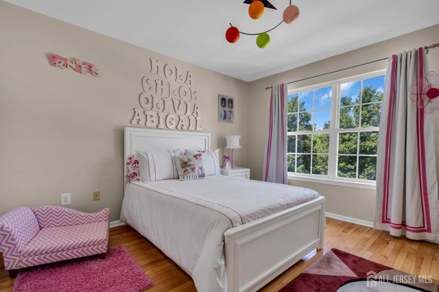 10 Beacon Place, Old Bridge, NJ 08857