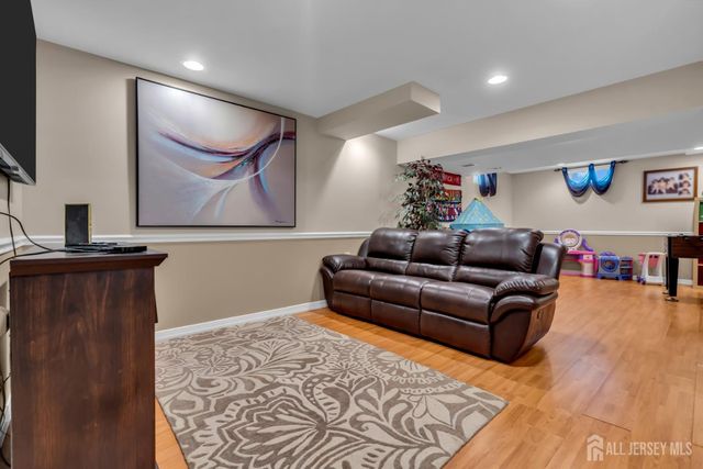 10 Beacon Place, Old Bridge, NJ 08857