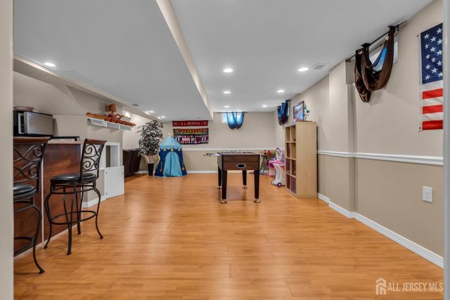 10 Beacon Place, Old Bridge, NJ 08857