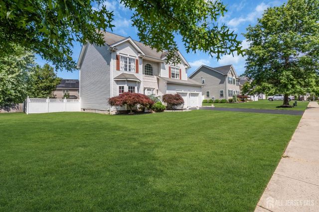 10 Beacon Place, Old Bridge, NJ 08857