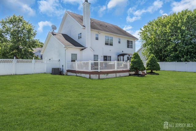 10 Beacon Place, Old Bridge, NJ 08857