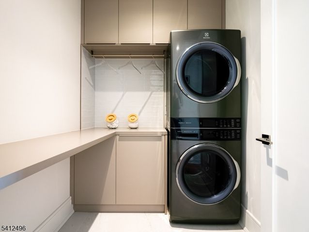 16 Paris Ave 1, Rockleigh Boro, NJ 07647