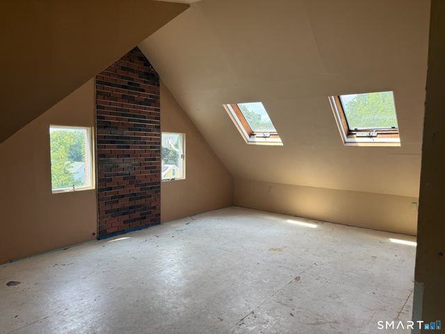 105 Roydon Road, New Haven, CT 06511