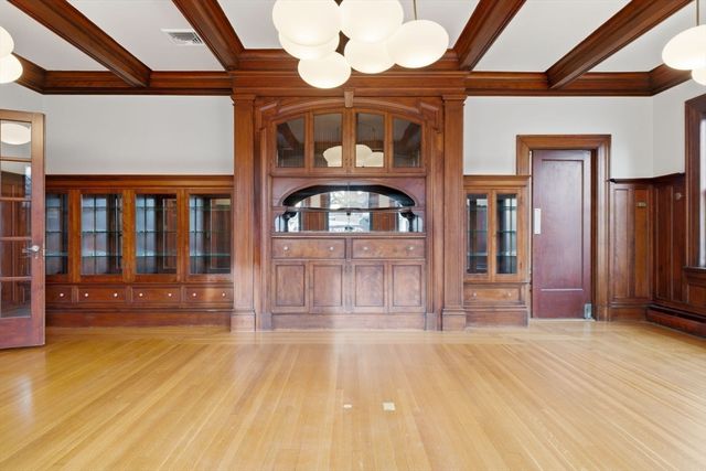 2 Ocean Avenue, Swampscott, MA 01907