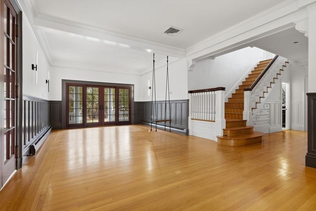 2 Ocean Avenue, Swampscott, MA 01907