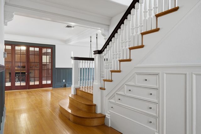 2 Ocean Avenue, Swampscott, MA 01907