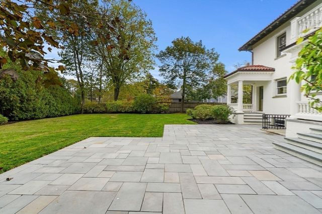 2 Ocean Avenue, Swampscott, MA 01907