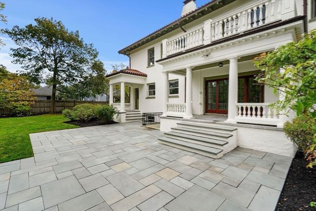 2 Ocean Avenue, Swampscott, MA 01907