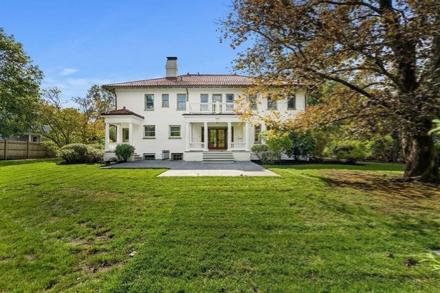 2 Ocean Avenue, Swampscott, MA 01907