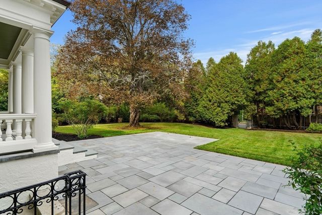 2 Ocean Avenue, Swampscott, MA 01907