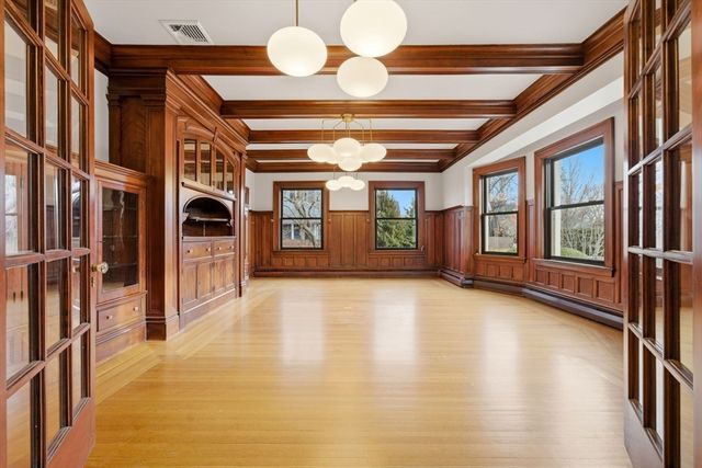 2 Ocean Avenue, Swampscott, MA 01907