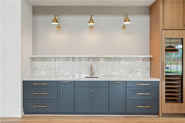 1341 Maple Chase Lane, Winston-salem, NC 27106