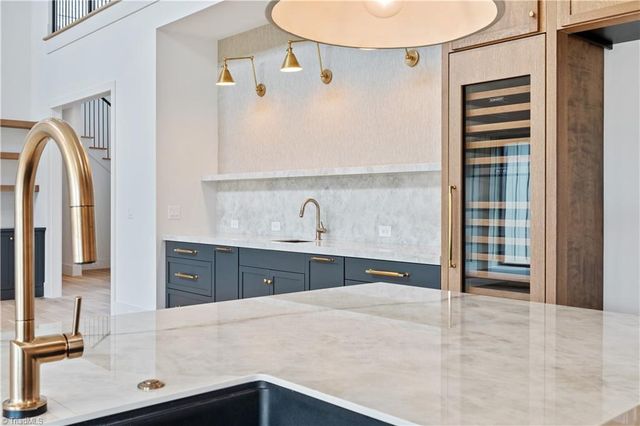 1341 Maple Chase Lane, Winston-salem, NC 27106