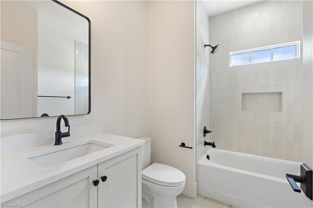 1341 Maple Chase Lane, Winston-salem, NC 27106