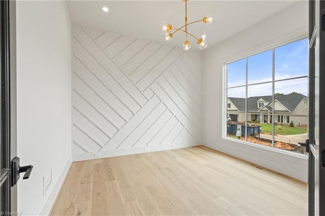 1341 Maple Chase Lane, Winston-salem, NC 27106