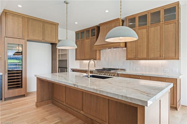 1341 Maple Chase Lane, Winston-salem, NC 27106