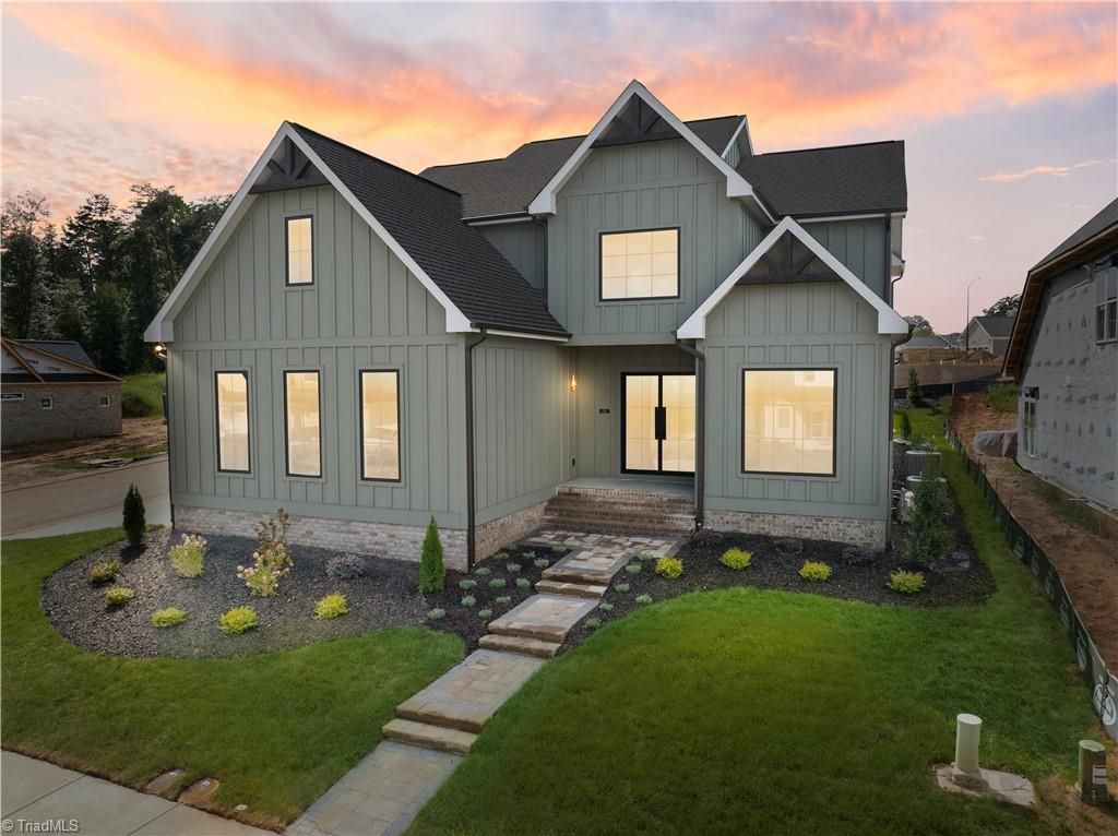 1341 Maple Chase Lane, Winston-salem, NC 27106