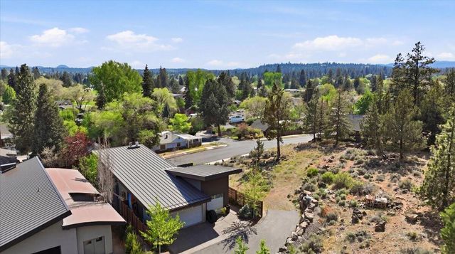 636 NW Portland Avenue, Bend, OR 97703