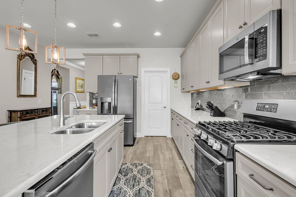 Image 13 of property listing at 213 Fall Crossing Place, Summerville, SC 29486