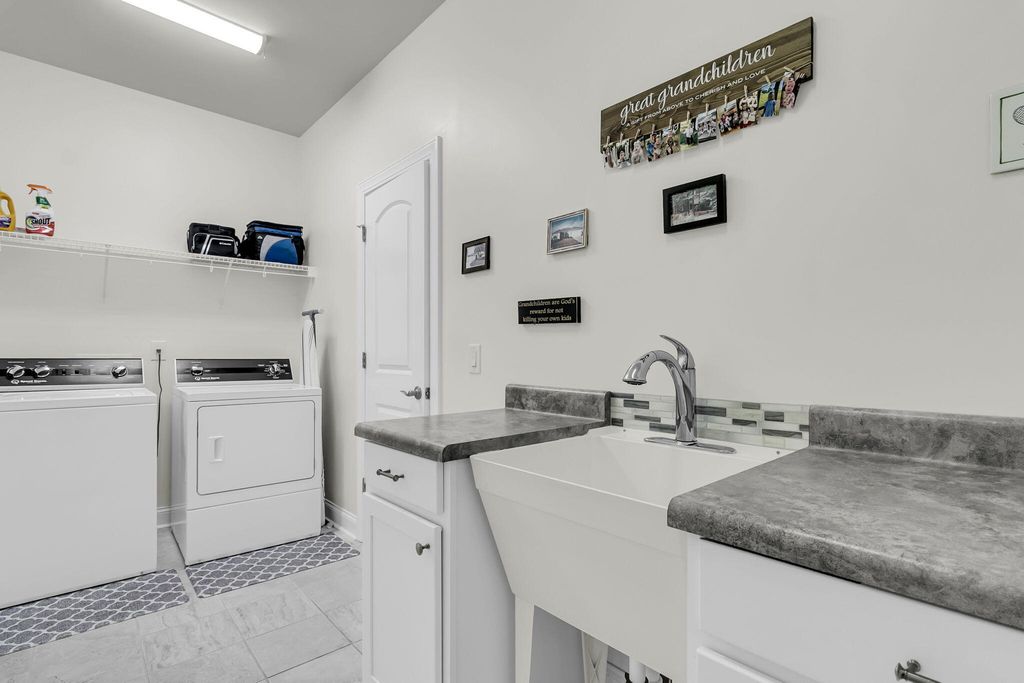 Image 33 of property listing at 213 Fall Crossing Place, Summerville, SC 29486