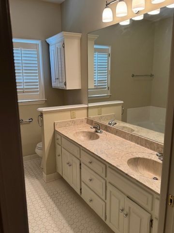 138 Laural Hill Dr, Smyrna, TN 37167