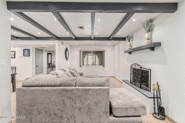 1460 N Royal Road, Nogales, AZ 85621