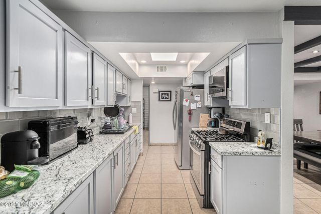 1460 N Royal Road, Nogales, AZ 85621