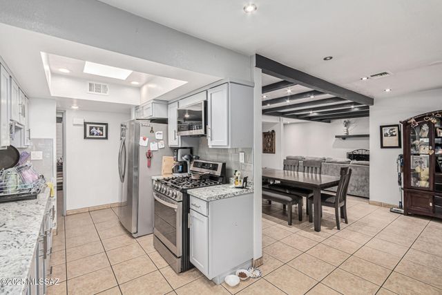 1460 N Royal Road, Nogales, AZ 85621