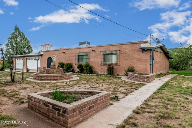 1460 N Royal Road, Nogales, AZ 85621