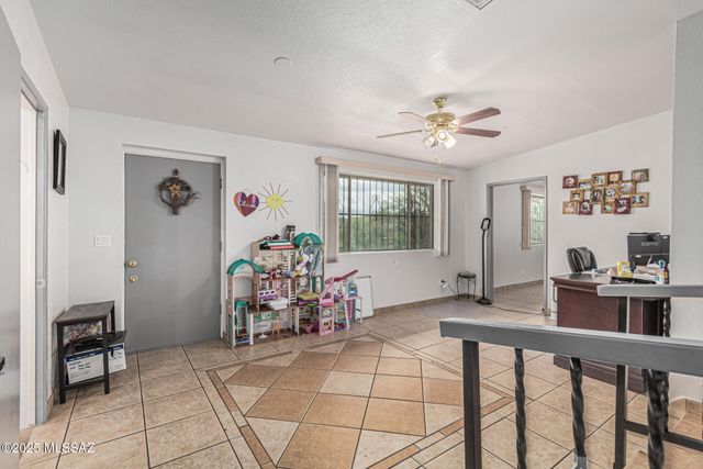 1460 N Royal Road, Nogales, AZ 85621