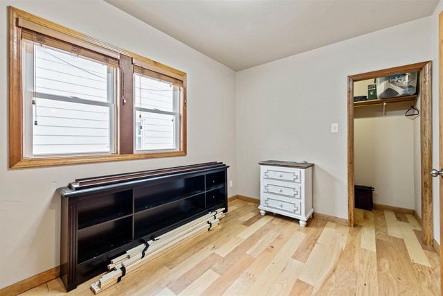 1135 CARNEY BOULEVARD, Marinette, WI 54143