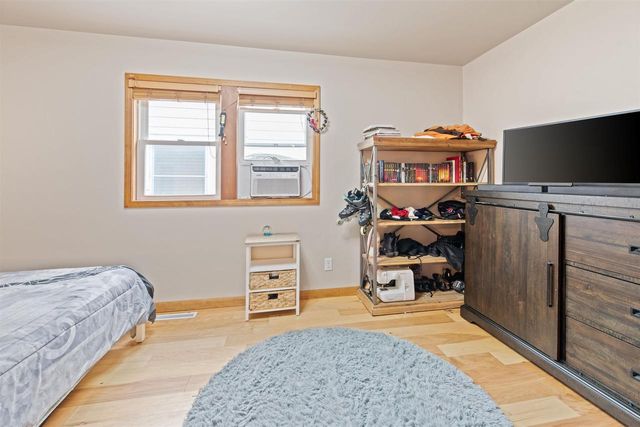 1135 CARNEY BOULEVARD, Marinette, WI 54143