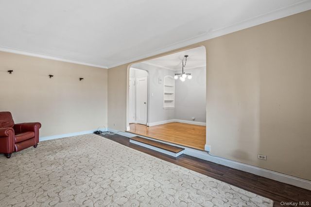 76-36 113th Street 5U, Forest Hills, NY 11375