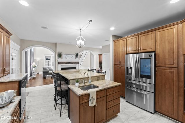 6223 Perrin Dr, Crestwood, KY 40014